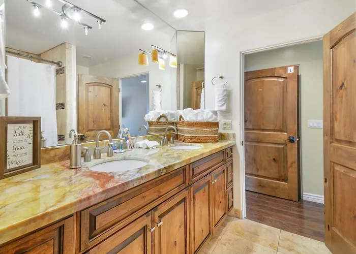 Holiday home 7br On Golf Course With Castita Pool Tennis And Basketball Court Phoenix
