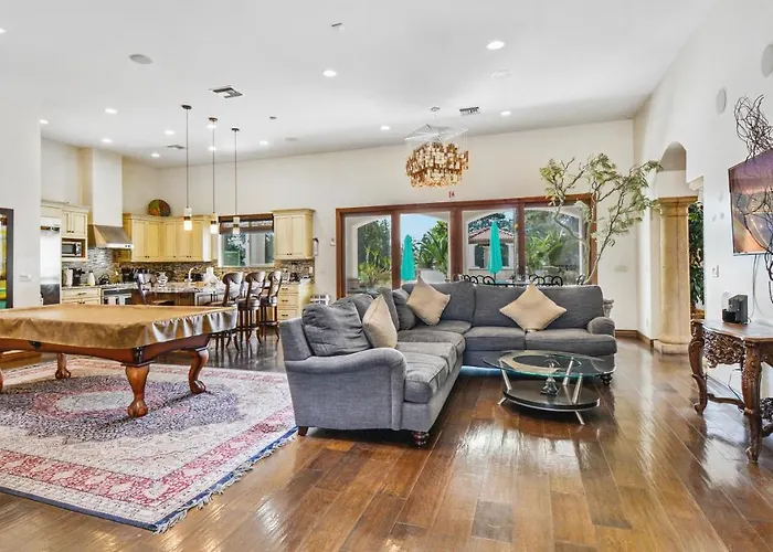 7br On Golf Course With Castita Pool Tennis And Basketball Court *